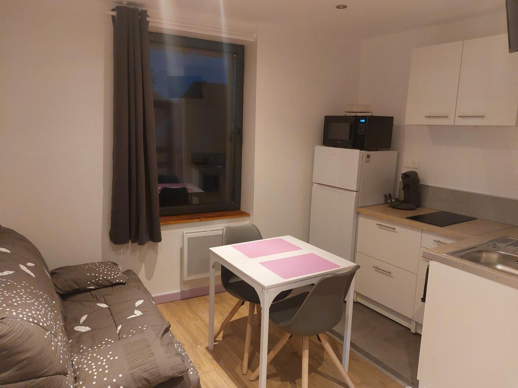 Studio Refait A Neuf Clos Saint Genest Manzat Exterior foto