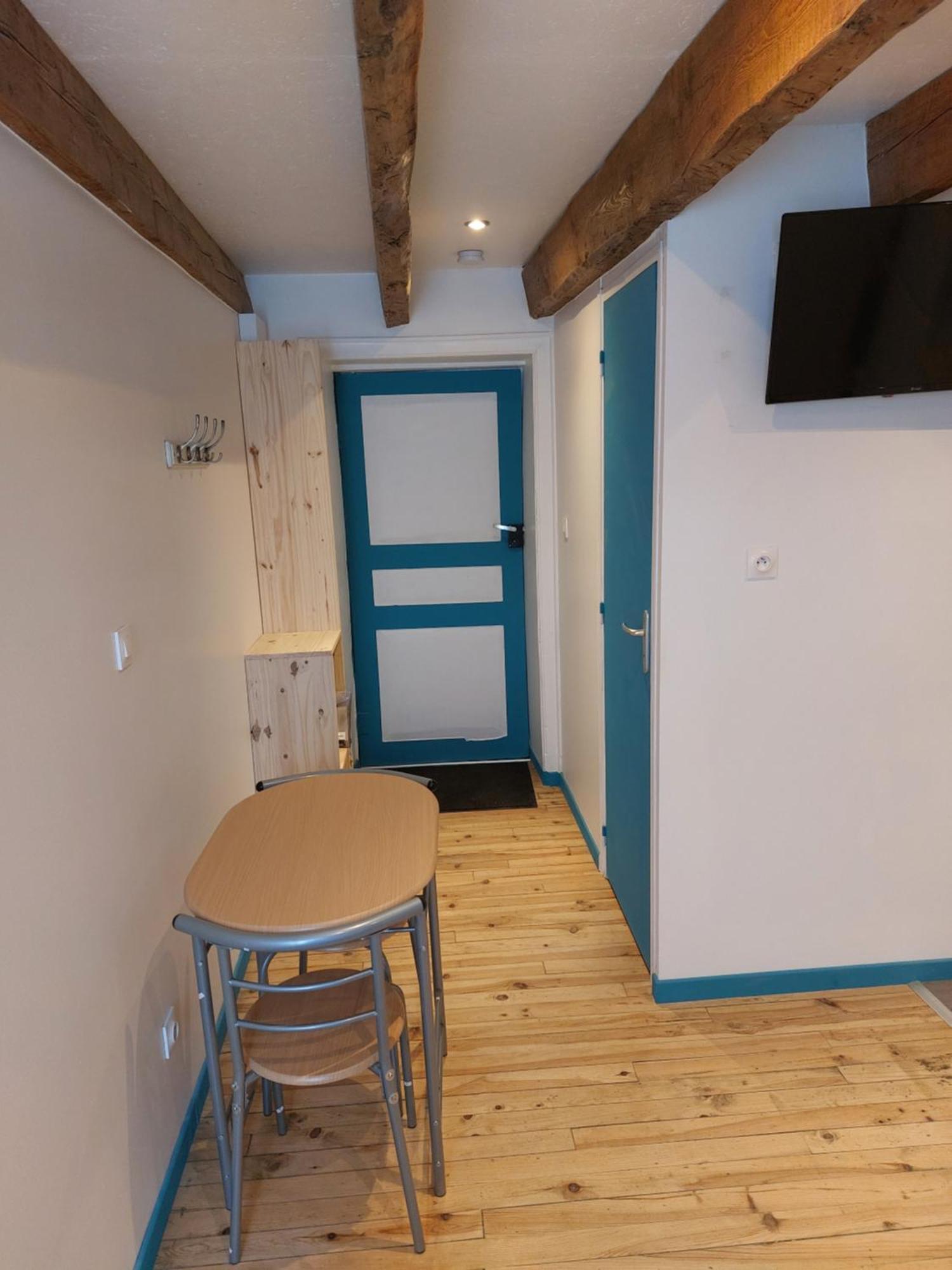 Studio Refait A Neuf Clos Saint Genest Manzat Exterior foto